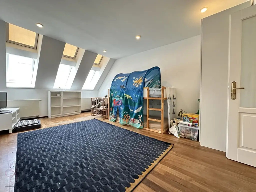 PANORAMA-DACHTERRASSE - EXKLUSIVE DACHGESCHOSSWOHNUNG AUF ZWEI EBENEN