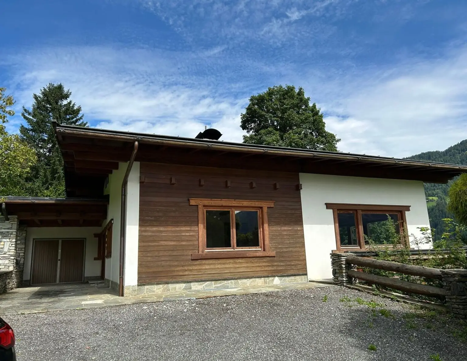 Landhaus mit Charakter - Wohnen am Waldrand mit Ausblick & Privatsphäre