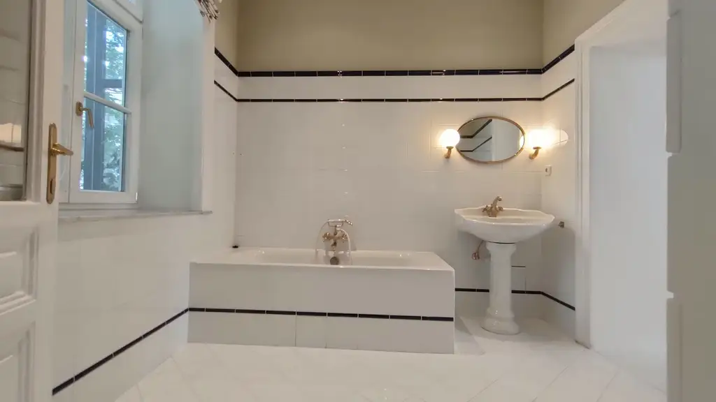 ! GEPFLEGTE 3 ZIMMER STILALTBAUHAUPTMIETE IN AKH-/UNI-/VOLKSOPERNNÄHE !