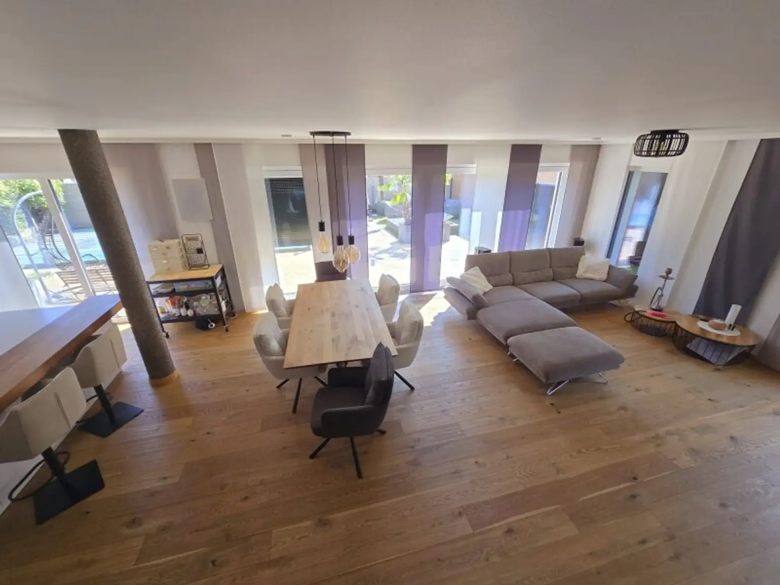 Traumhaft LUXURIÖS AUSGESSTATTETES SMART EFH in Leopoldsdorf: Wfl. 196m², 6 Zimmer, Balkon & Terrasse! + PHOTOVOLTAIK ANLAGE mit STROMSPEICHER + beheizter POOL  + GARAGE + GRILLPLATZ +