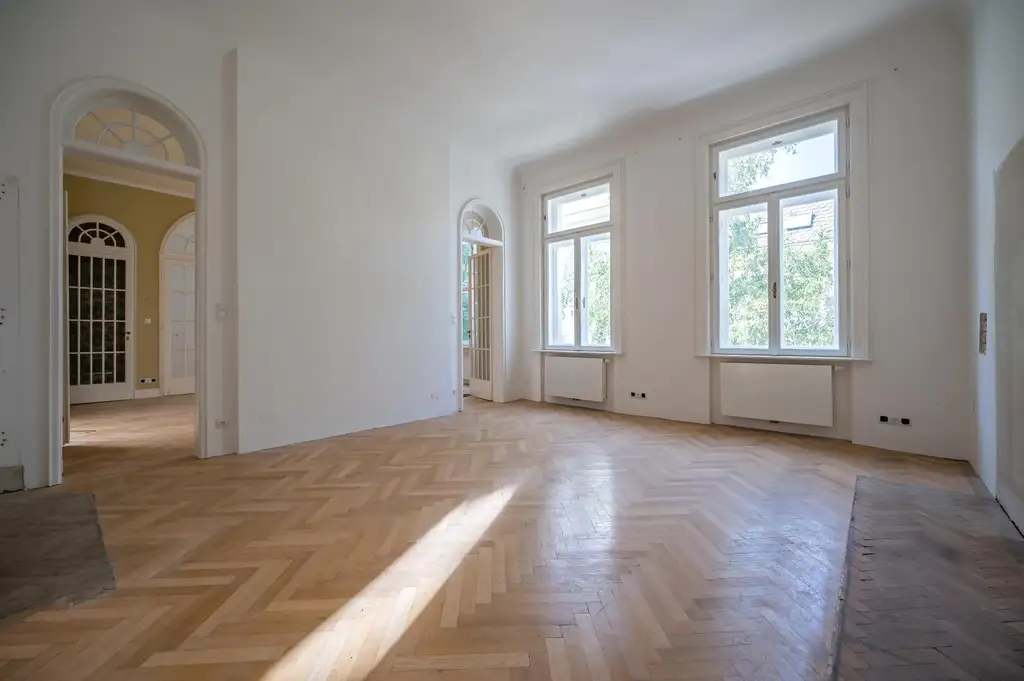 Rarität: Stadt-Villa mit weitläufigem Garten an exklusiver Hietzinger Adresse
