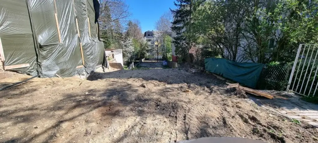 Grundstück mit Baugenehmigung - beim Lainzer Tiergarten - Lift im Haus möglich