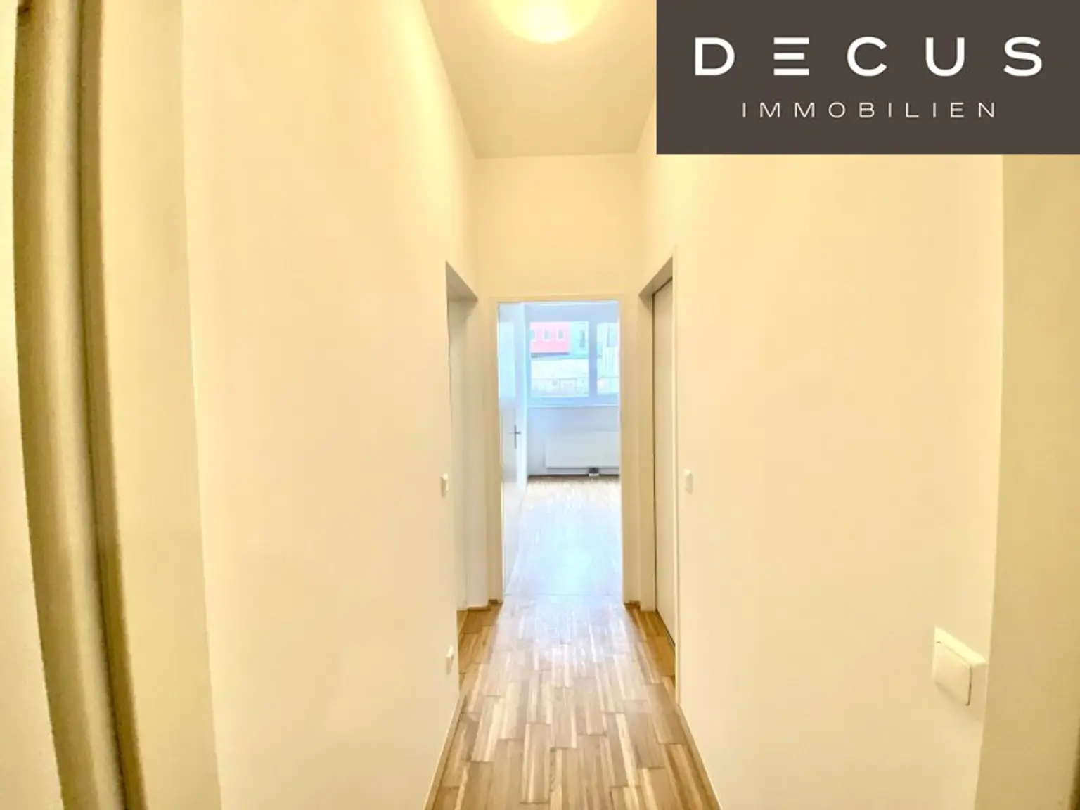 * AB DEZEMBER * 2 ZIMMER WOHNUNG * MIT BALKON * NÄHE HAUPTBAHNHOF UND KEPLERPLATZ * TOP INFRASTRUKTUR