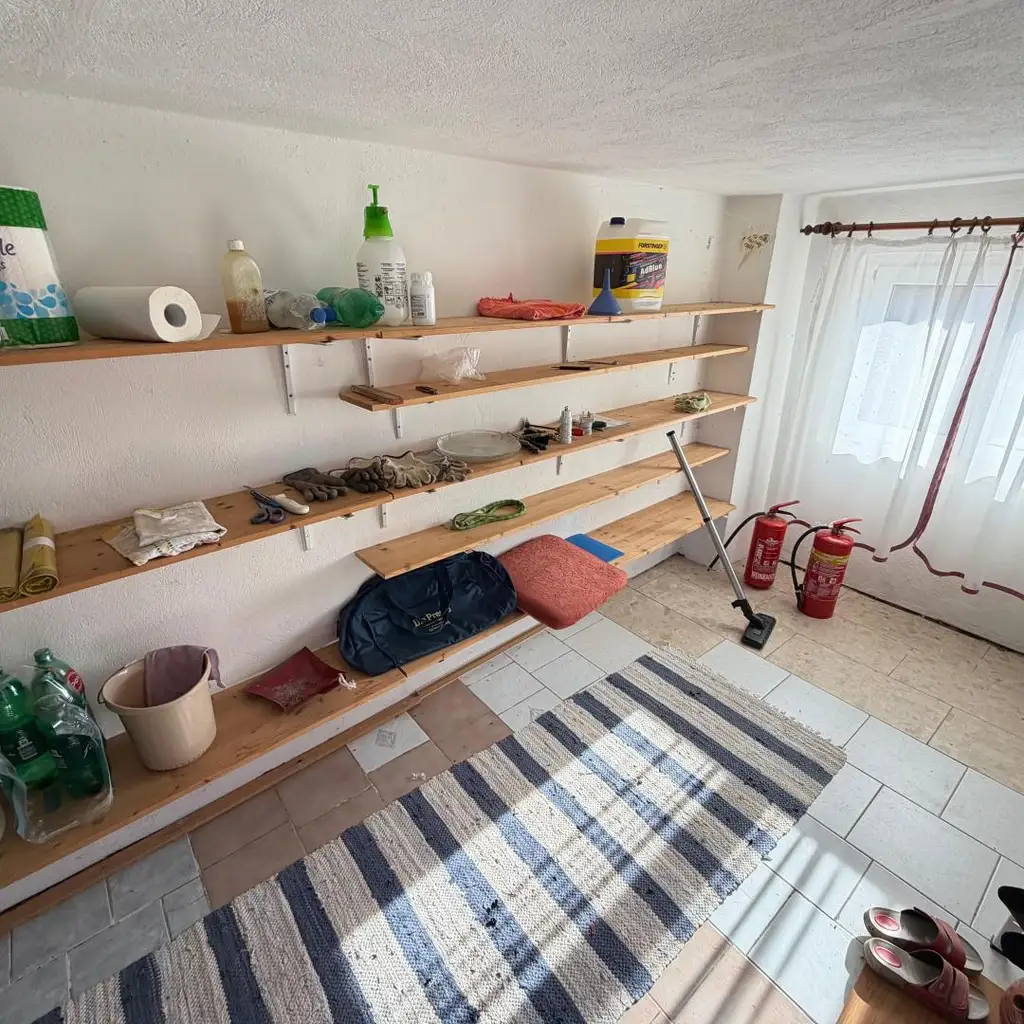 Wohnen in Aussichtslage mitten in der Natur auf  8 Ha. Grund, ehemalige Hofstelle!