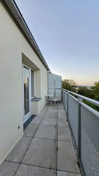 Traumhafter Grün-/Fernblick: 1-Zimmer-Wohnung mit Balkon - 4.Liftstock