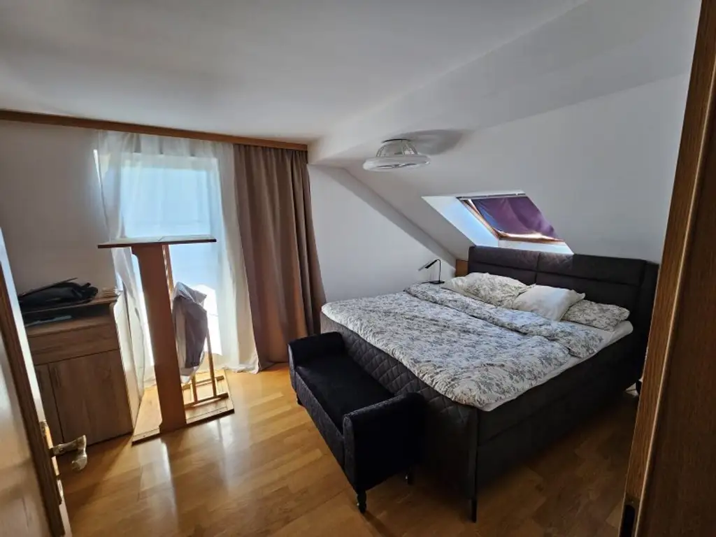 Einfamilienhaus mit Sauna uvm. auf Pachtgrundstück (verlängerbar) in Steinbrunn mit Zugang zum Badeteich!