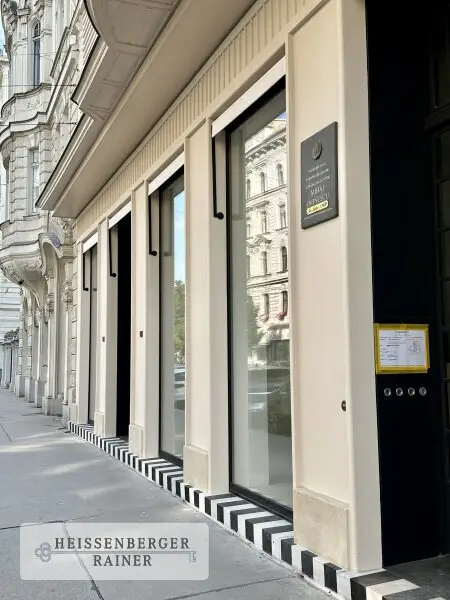 BOUTIQUE RETAIL SPACE /// BESTLAGE IM SERVITENVIERTEL