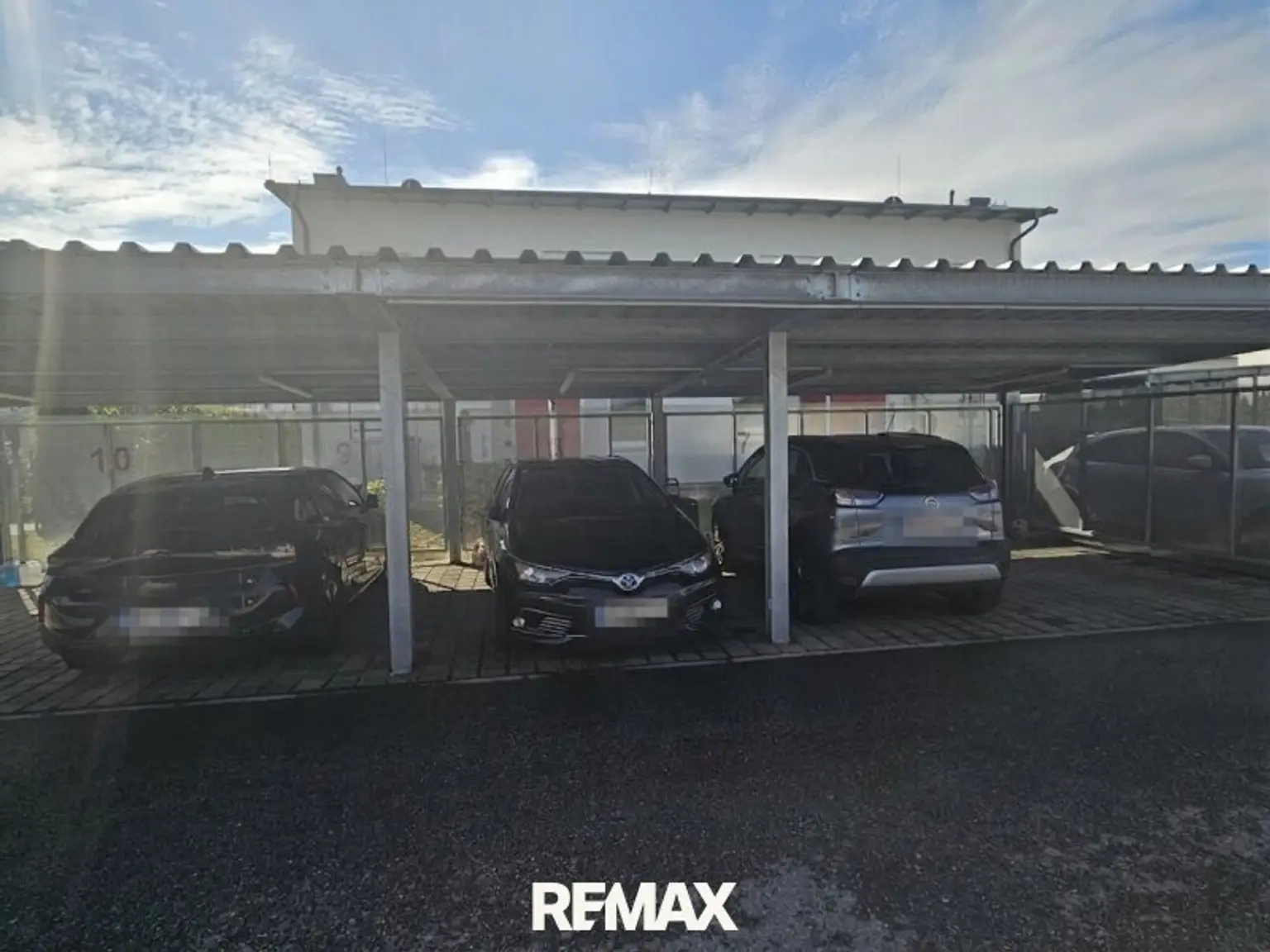 1 Carport