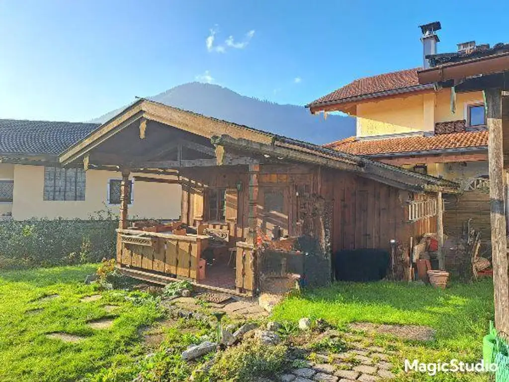 Großzügiges Zweifamilienhaus mit Bergblick in Ruhpolding