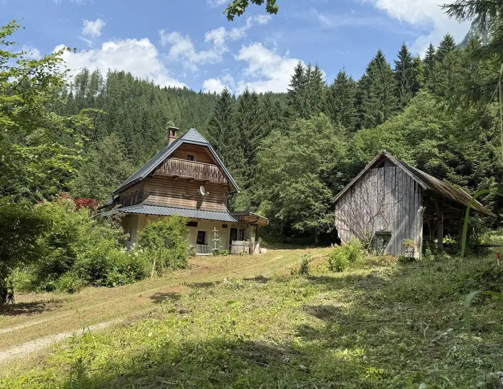 Ehemaliges Bauernsacherl "Brunnführerhof" ; Zweitwohnsitzfähig!