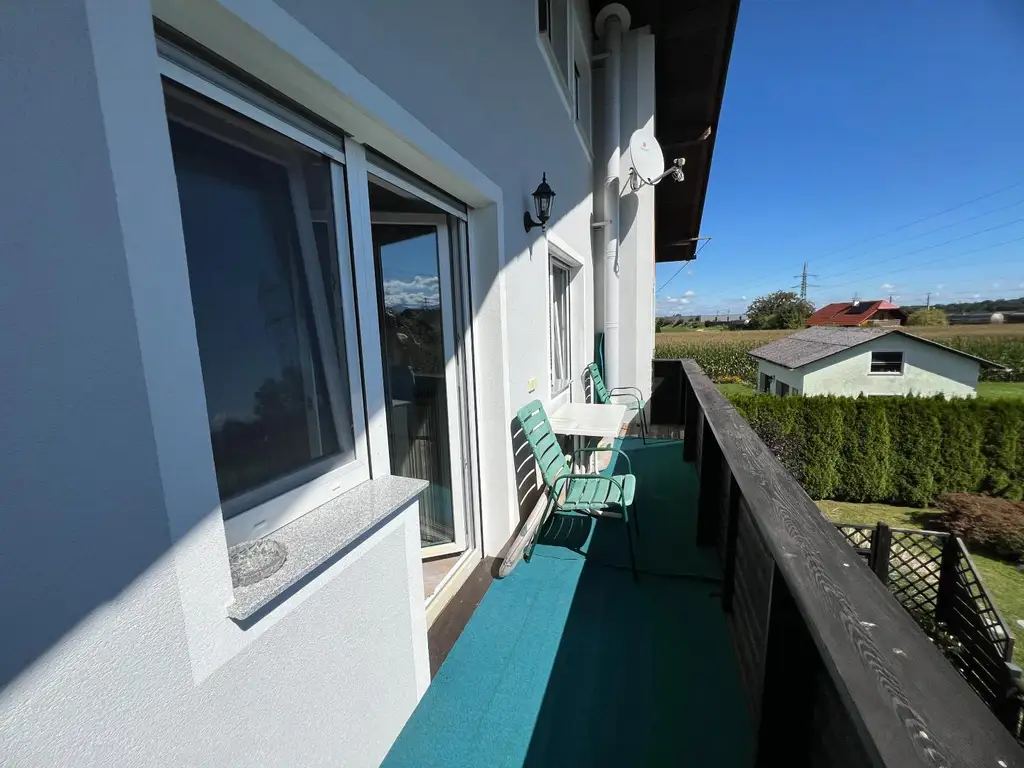 OPEN HOUSE! Großzügiges leistbares Wohnhaus mit 3 getrennte Wohneinheiten, Traumgarten, Doppelgarage und vielen Parkplätzen Tuffeltsham in Redlham