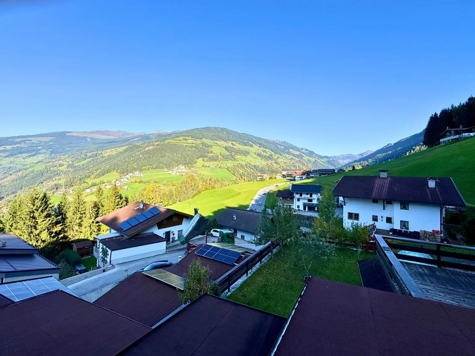 NEU! Natur. Ruhe. Lebensfreude. 4-Zimmer-Wohnung – möbliert, familienfreundlich & mit Bergblick
