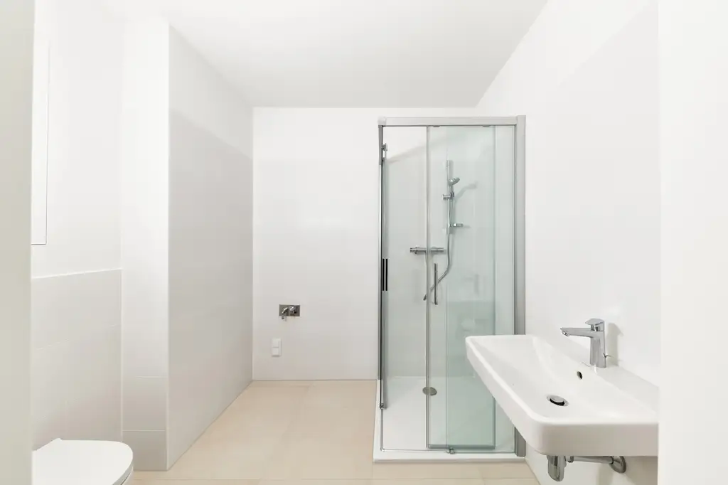 Moderner Neubau - Singlewohnung mit Freifläche, provisionsfrei mit gratis Jahreskarte Wr. Linien