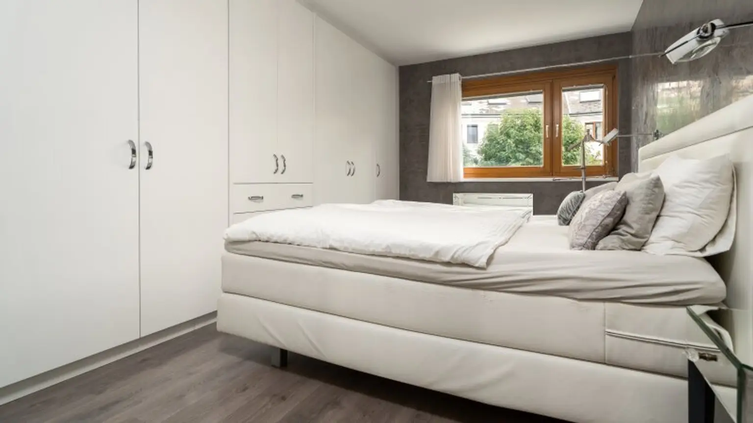 Wohnträume verwirklichen ! *Exklusive Maisonette-Wohnung mit Garten*
