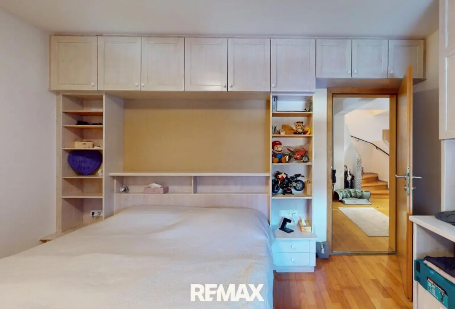 Wohnung - Zimmer II UG