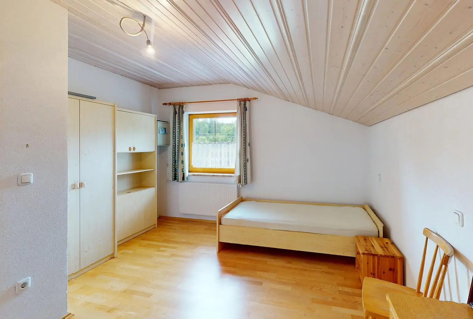 Pflach - Haus - OG Zimmer II