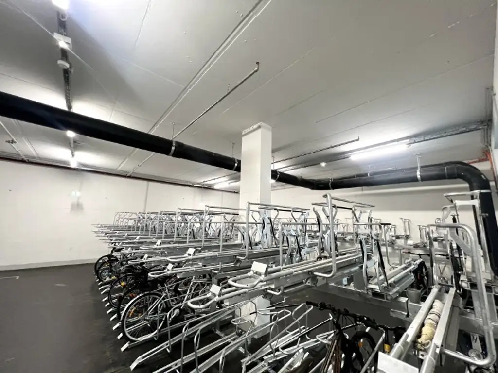 U-Bahn U1 Kagran - Sauna - Loggia - Fitnessraum - Deckenkühlung - Pool am Dach