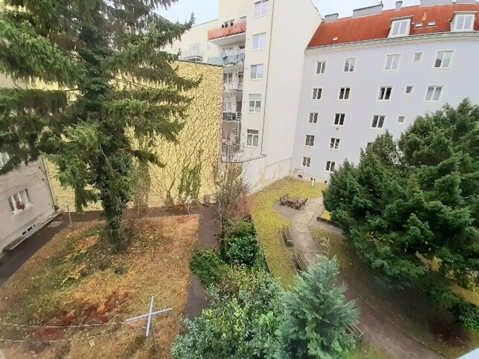 NÄHE BAHNHOF & ZENTRUM