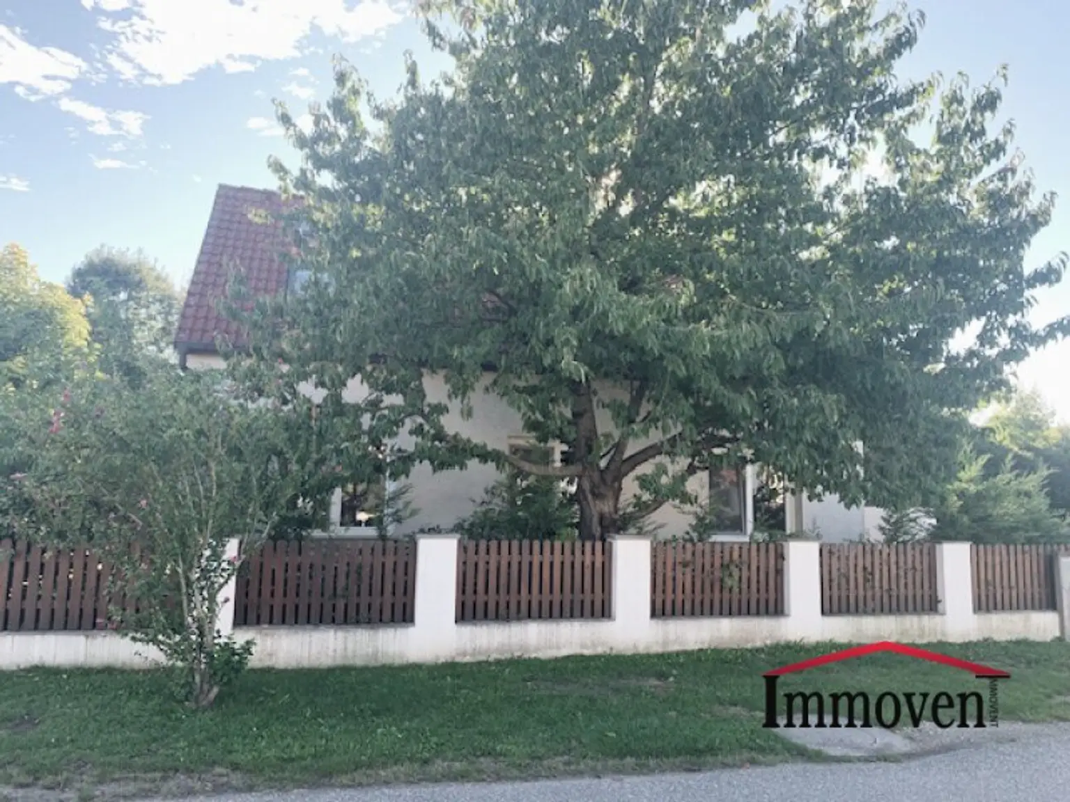 Im Speckgürtel von Wien -  Idyllisches Einfamilienhaus mit Garten/Terrasse und Pool!