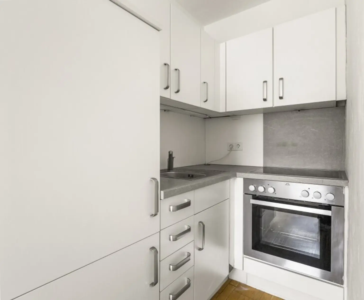 Schöne sanierte 1,5 Zimmer Wohnung mit Parkplatz in Klagenfurt in der Hausergasse - Nähe Lendkanal