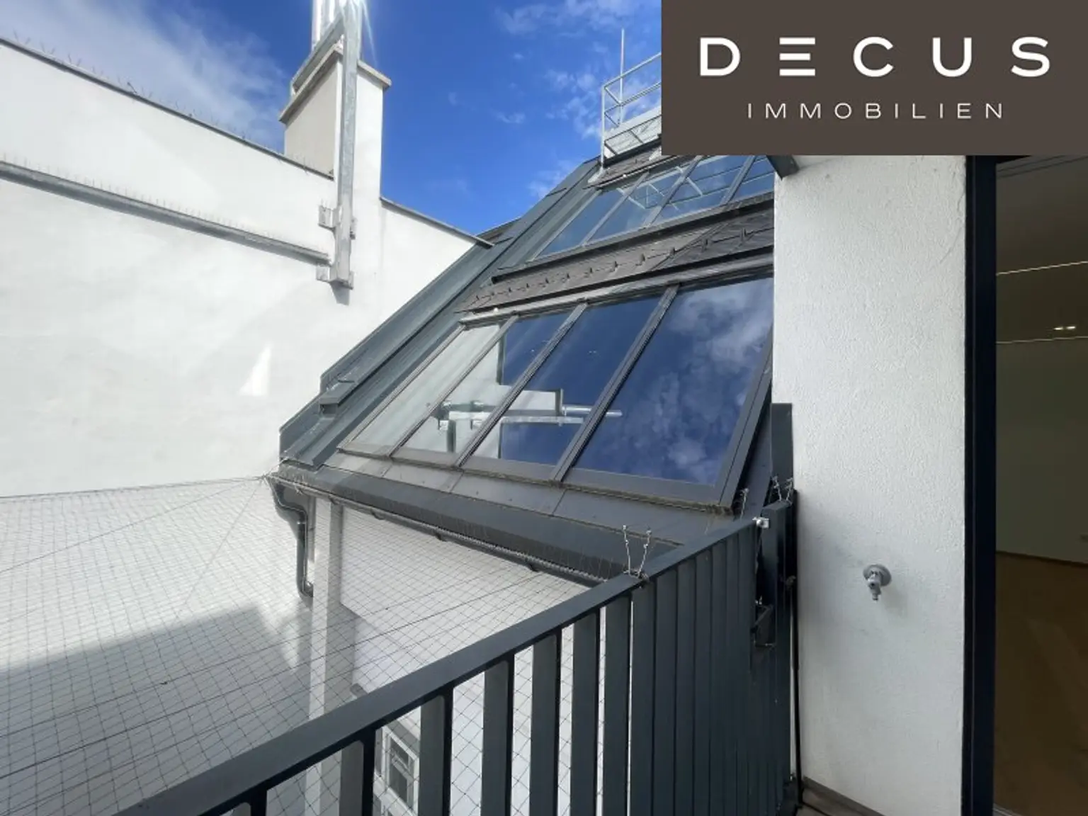RESIDIEREN AM STADTPARK | ELEGANTE DACHGESCHOSSWOHNUNG | RUHIGE HOFSEITIGE 12 m2 TERRASSE | 4 ZIMMER | 2 BÄDER