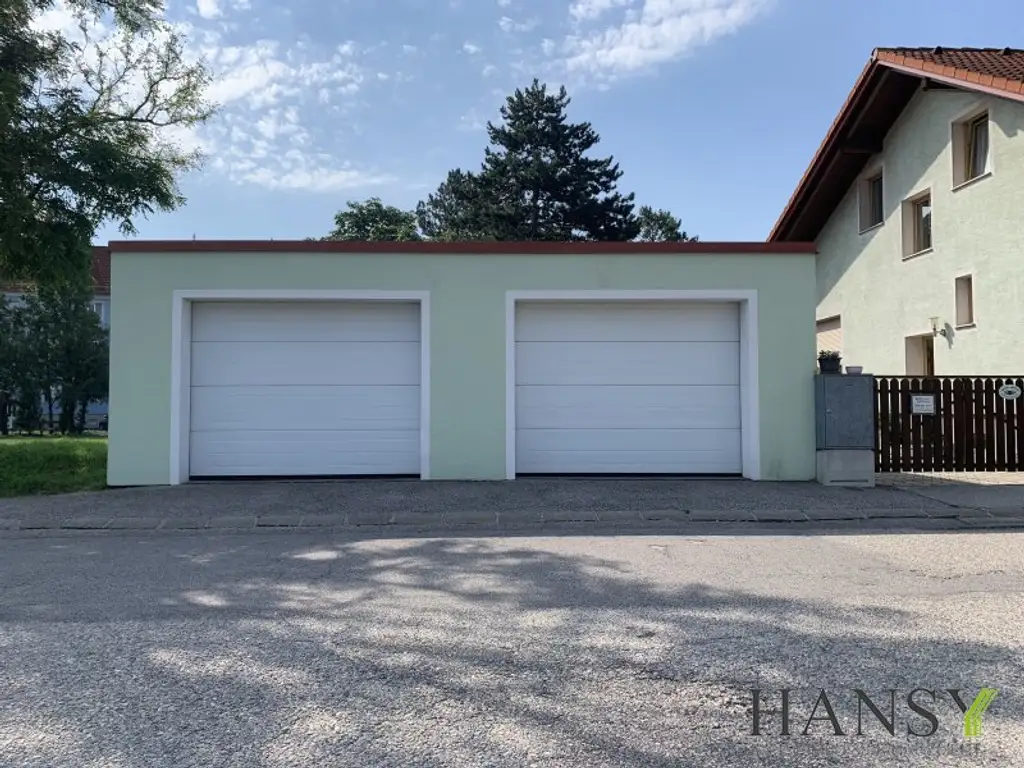 Großzügiges, bezugsfertiges Traumhaus mit Baugrund, Doppelgarage und Gartenidylle