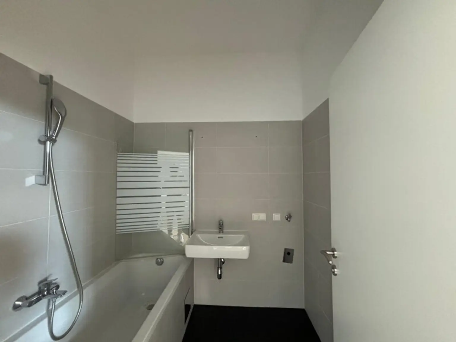 NÄHE U3 Johnstraße: Sonnige 2-Zimmerwohnung im 2. OG mit hofseitigem Schlafzimmer
