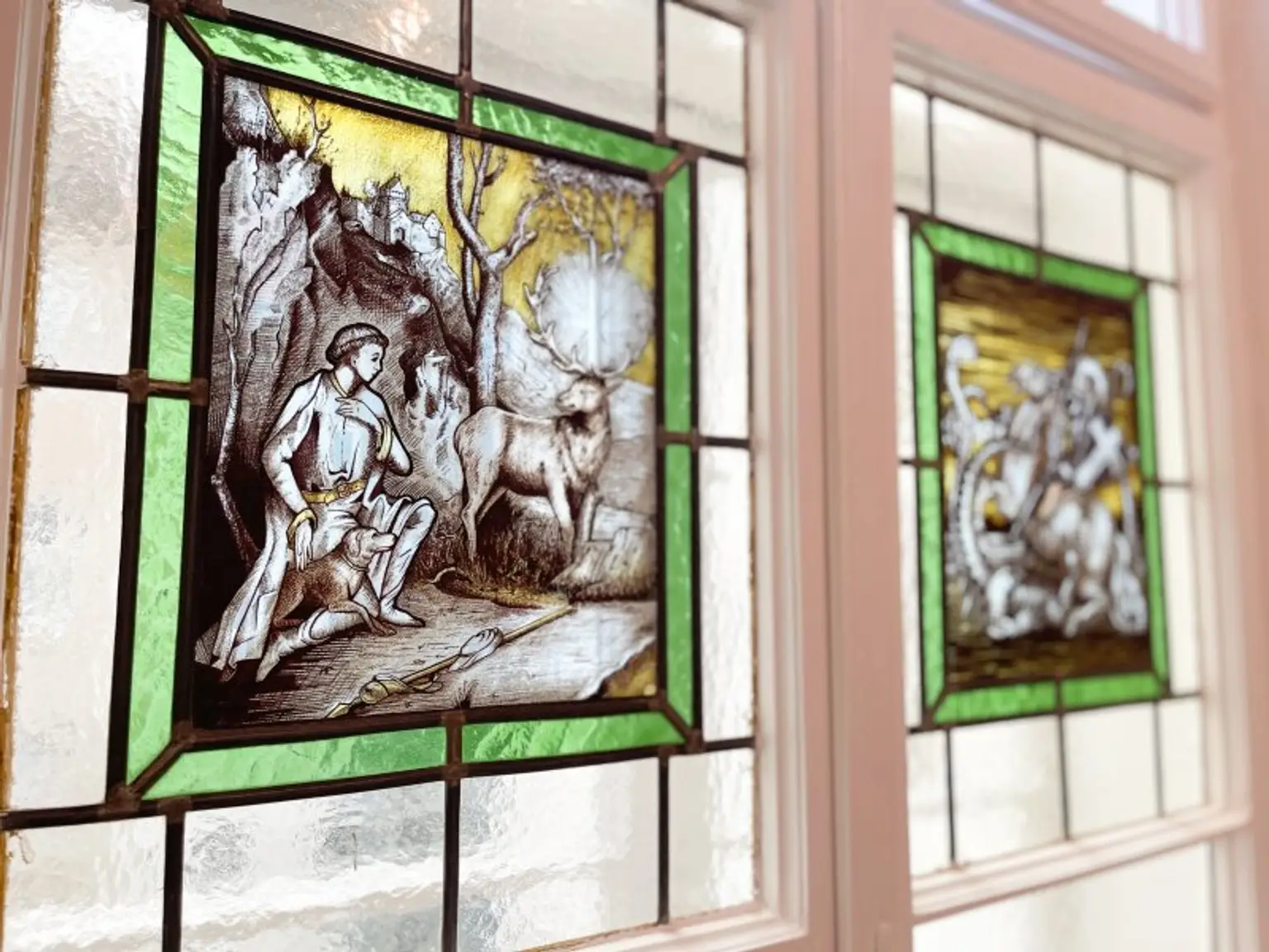 ALTBAU-TRAUM IN WÄHRING – 2,5 ZIMMER • LIFT KOMMT! • TOP LAGE HOFSTATTGASSE