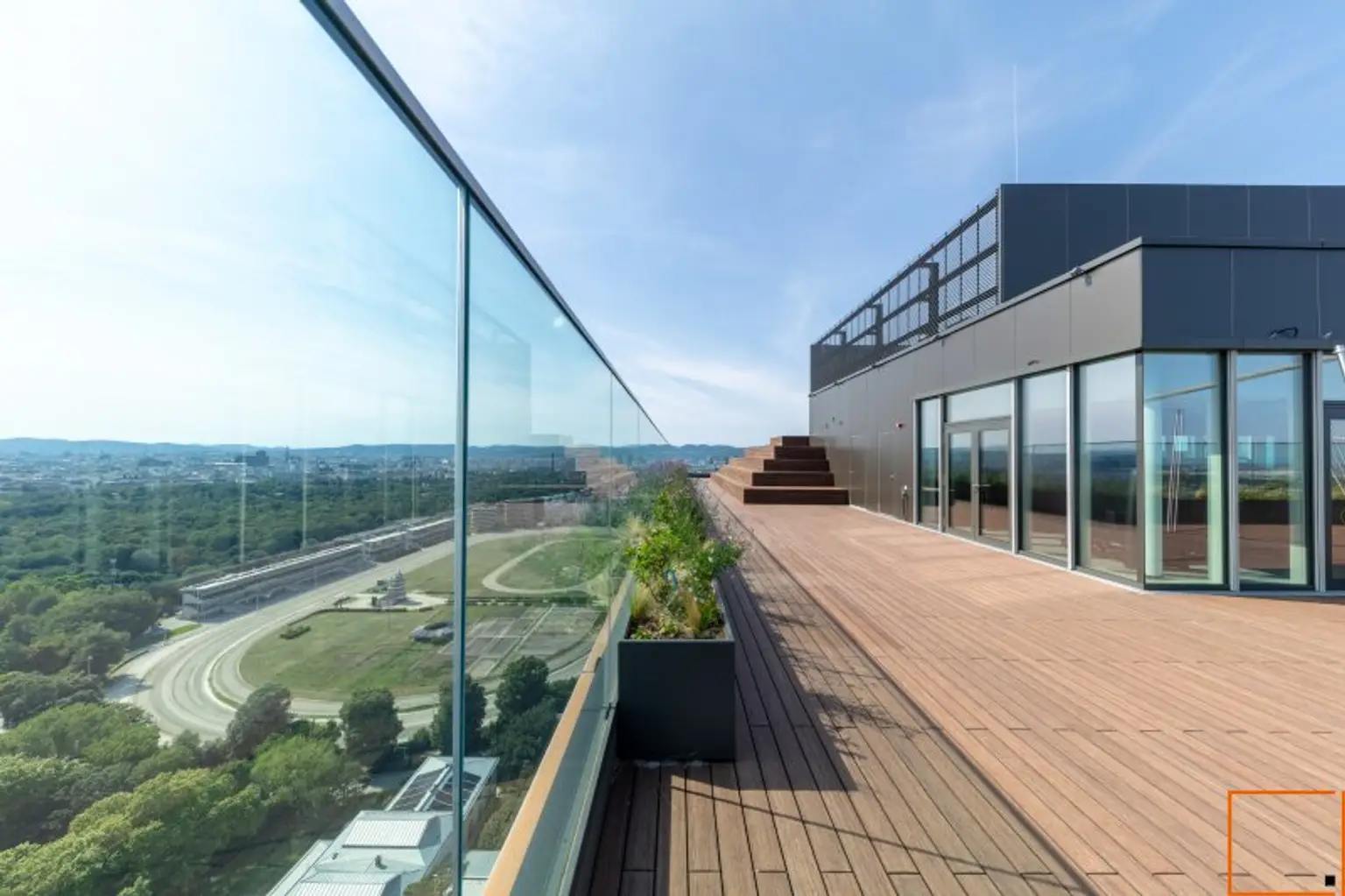 Dachterrasse_Trabrennbahn_Fitness-Studio