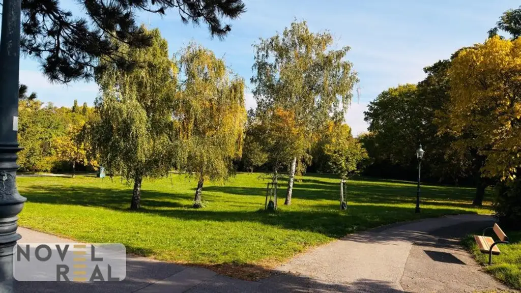 "DONAU PERLE" ERSTBEZUG! HELLE 2-ZIMMER IM DACHGESCHOSS MIT SONNENBALKON UND PARKBLICK!