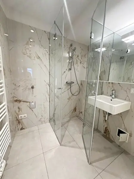 STEPHANSPLATZ-NÄHE, 27 m2 Apartment, 1 Zimmer, Kochnische, Duschbad, Parketten, 8. Liftstock, Rotenturmstraße