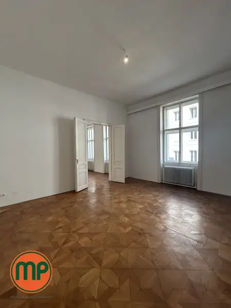 Charmante Altbauwohnung im Herzen der Stadt – frisch saniertes Bad & WC