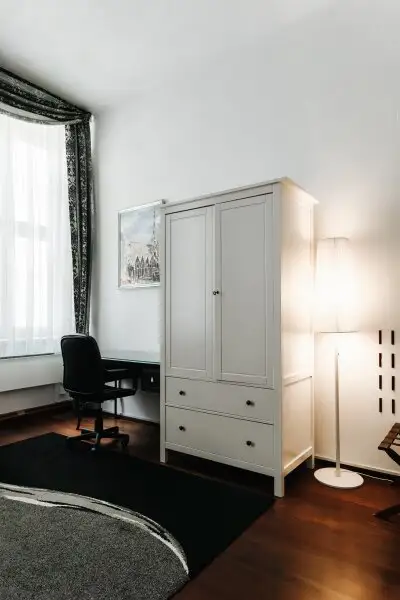 Stilvolle Altbauwohnung im Herzen der Wiener Innenstadt – vollmöbliert und sofort bezugsfertig