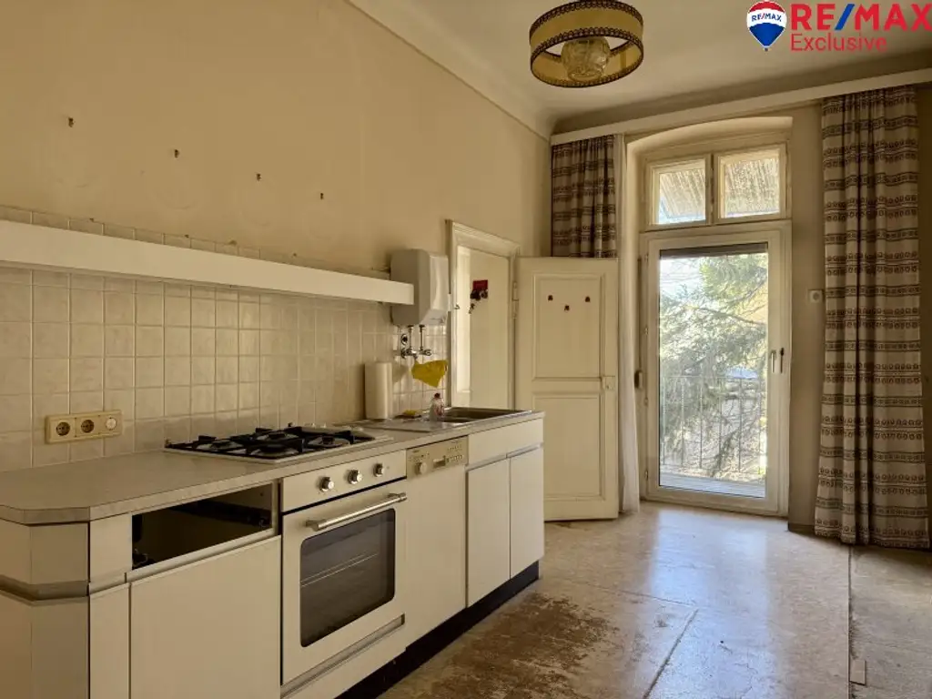 Zeitwandel - Mehrparteienhaus mit Entwicklungspotenzial in Wiener Neustadt!