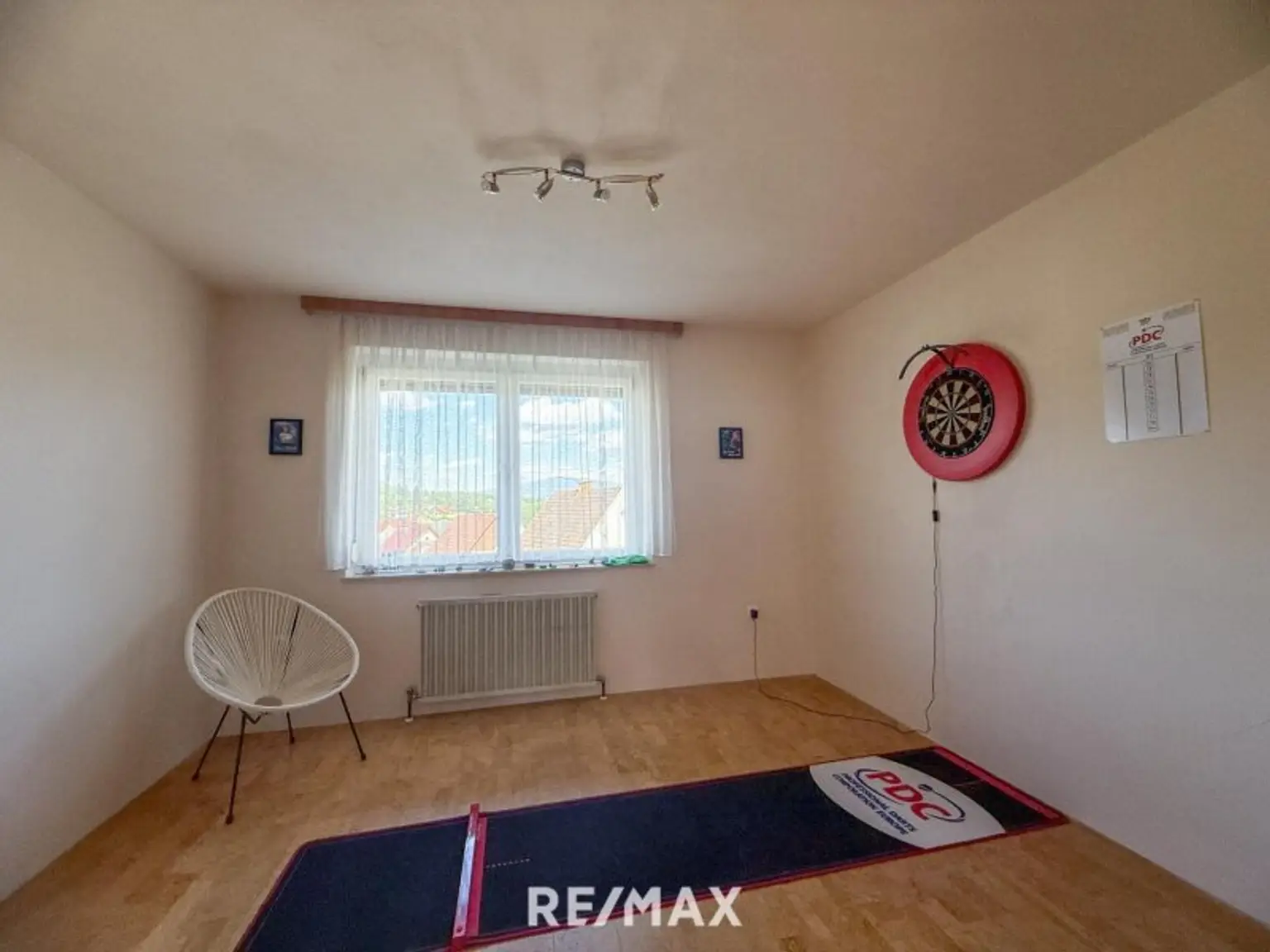 *** Gemeinschaftsprojekt oder Investment? Zwei Häuser, sechs Stellplätze, großes Grundstück in Toplage! ***