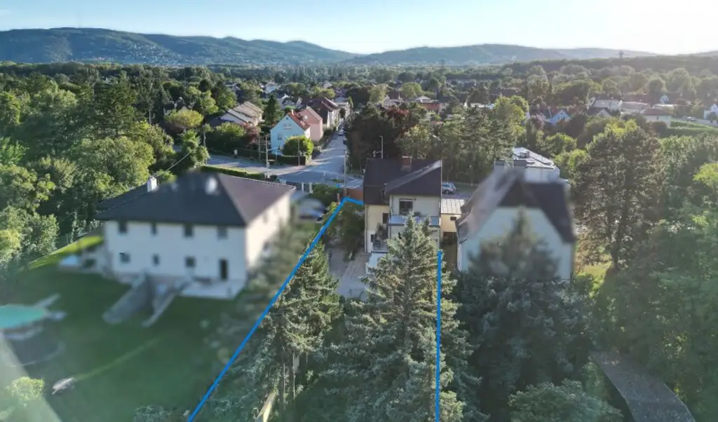 Renovierungsbedürftiges Einfamilienhaus auf 2.391 m² Eigengrund