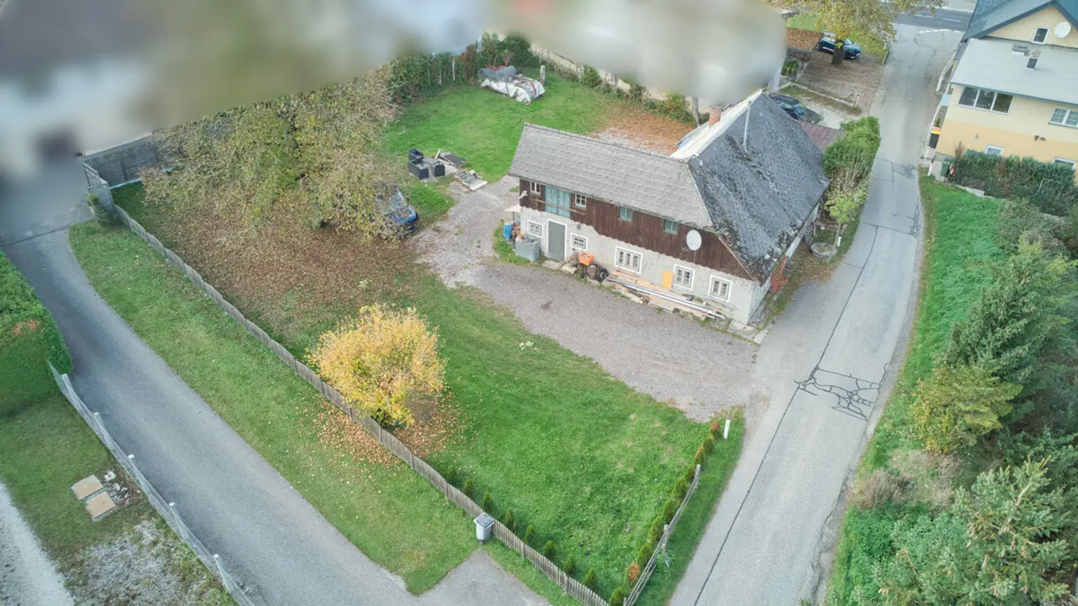 Grundstück mit Altbestand Regau