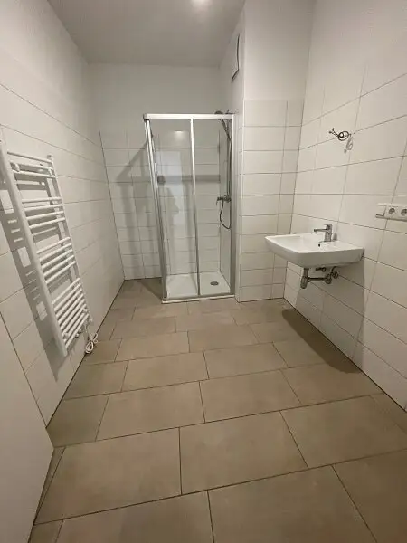 Sehr gut aufgeteilte 2-Zimmer Wohnung mit Loggia und Einbauküche!