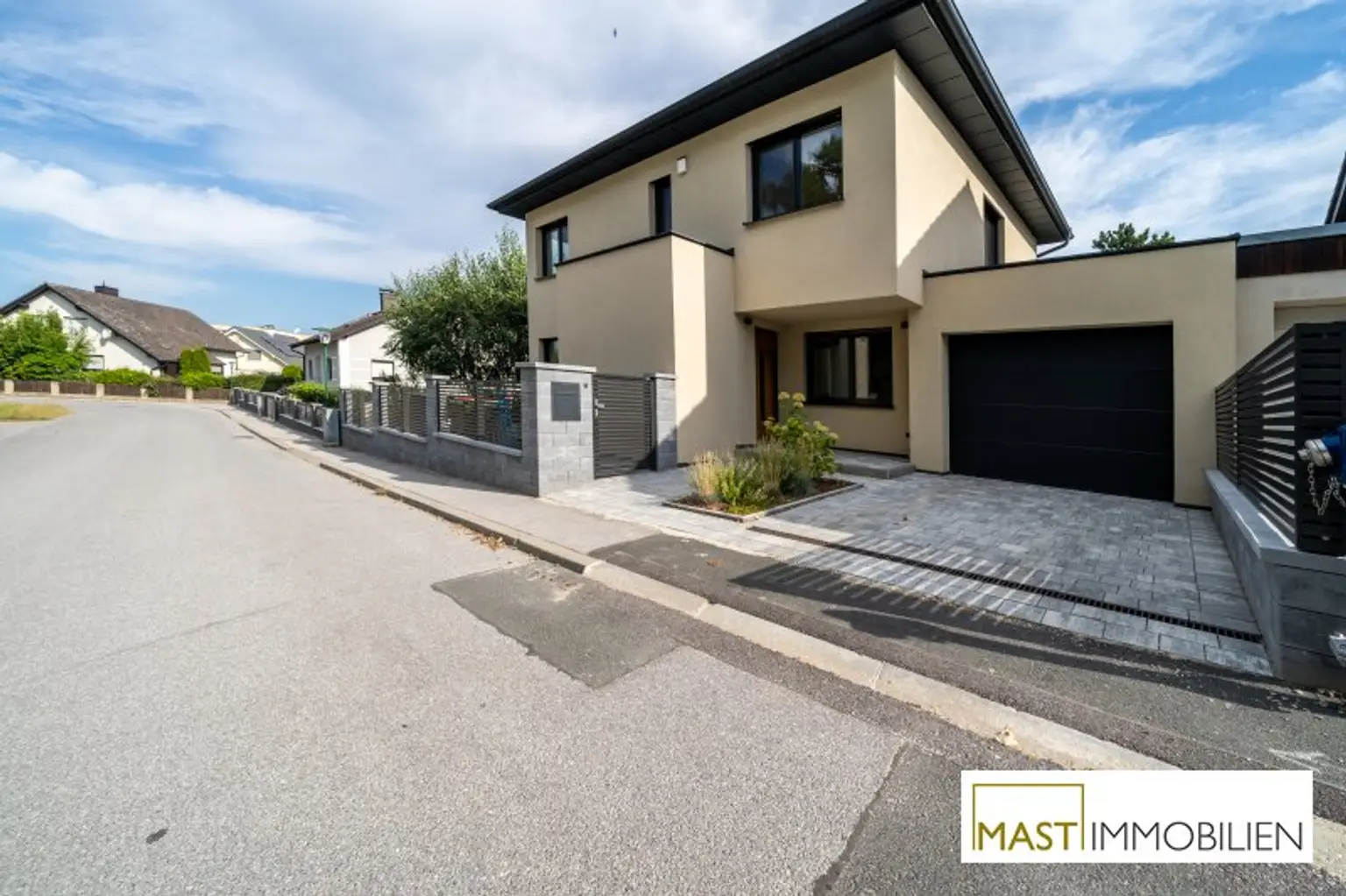 Modernes Einfamilienhaus mit Stil und Komfort in Schönkirchen-Reyersdorf.