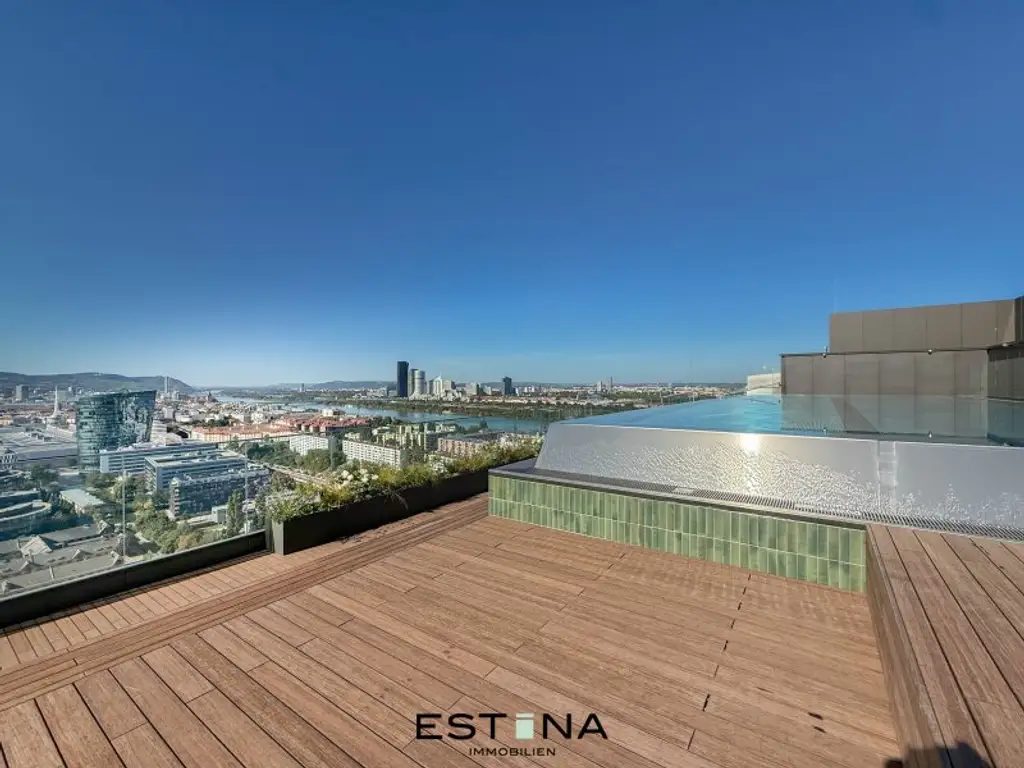 Premium City-Wohnung mit Weitblick & Wellness-Oase