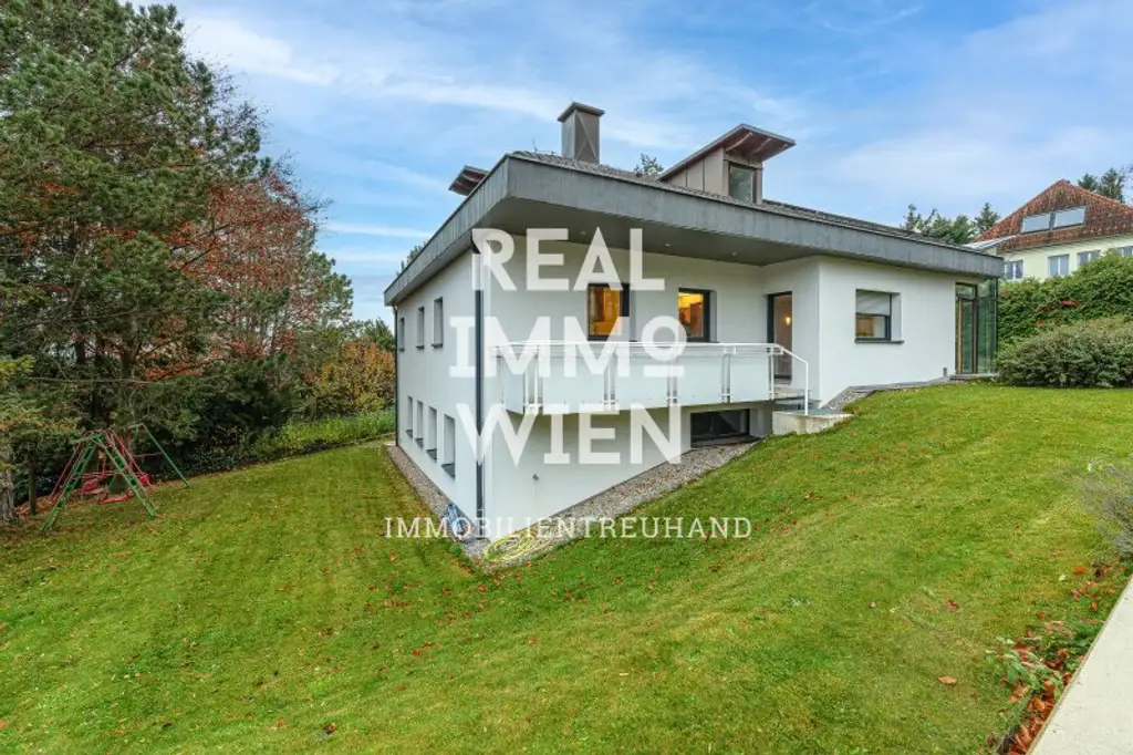 Moderne Villa mit Traumblick am Rande der Stadt..
