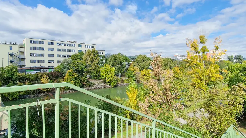Helle Eigentumswohnung mit Grünblick im 3. Liftstock eines thermisch sanierten Hauses