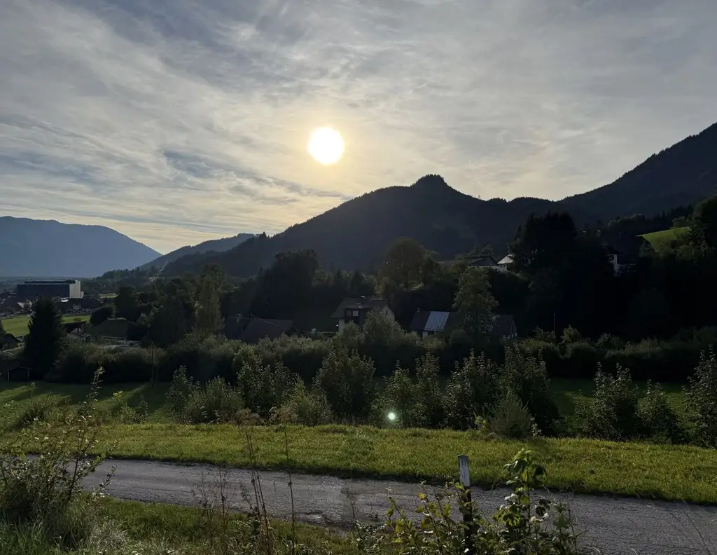 Baugrundstück mit herrlichem Bergpanorama!
