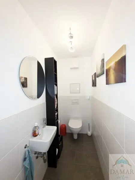 Traumhafte 4-Zimmer-Dachgeschoßwohnung mit großer 65m² Terrasse und Garagenplatz in 1220 Wien – Jetzt zugreifen!
