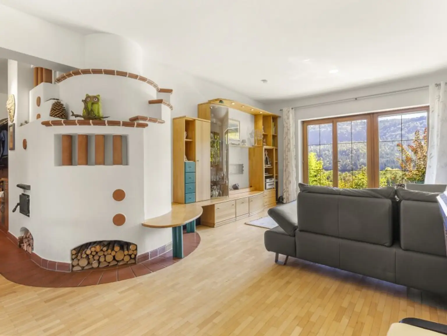 Charmanter und schöner 130m² Architekten-Bungalow in Keutschach Nähe Rauschelesee in Aussichtslage