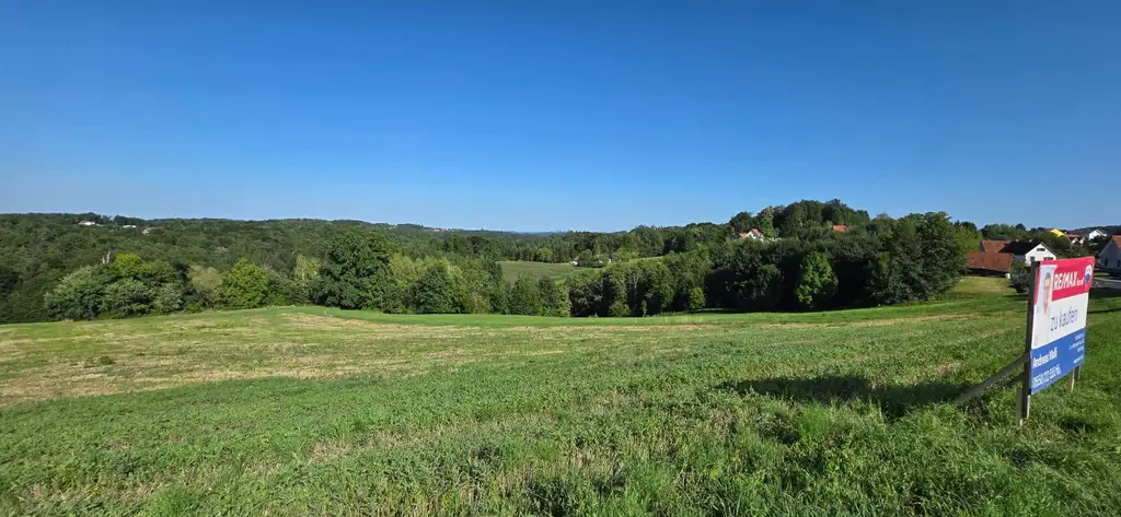 Baugrundstück mit viel Sonne im oststeirischen Hügelland 15 km von Graz!