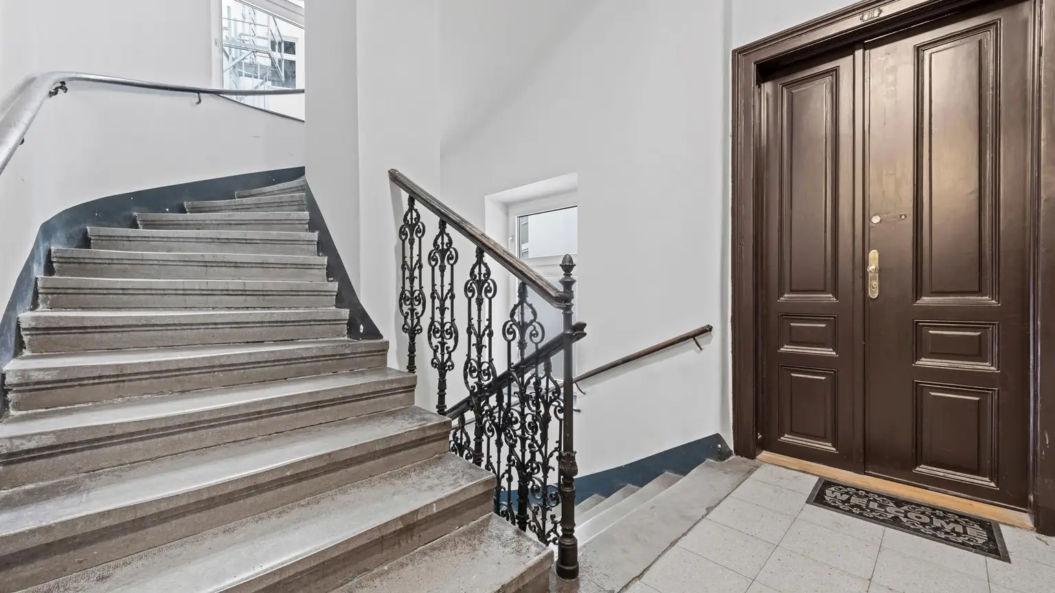 Stilvoll renovierte Altbauwohnung im 3.Bezirk. Citynaher Lifestyle mit besonderem Flair.