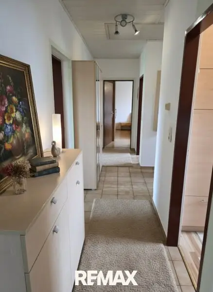 Vorraum Gang zu Wohn- u. Schlafzimmer