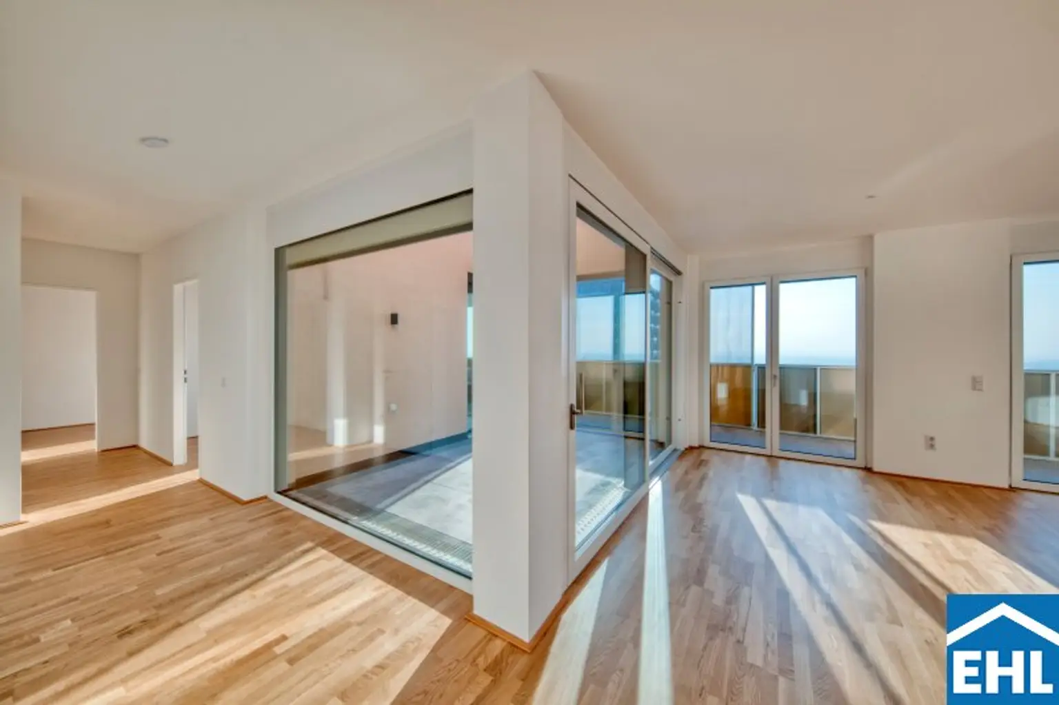 Skyline-Feeling im 34. Stock des Q-Tower mit Südost-Ausrichtung