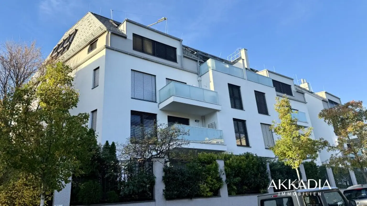 Exklusives Wohnen in idyllischer Cottagelage (inkl. Garage)